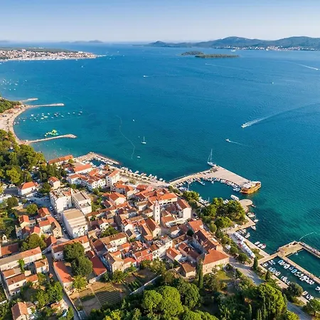 16759c Sveti Filip i Jakov